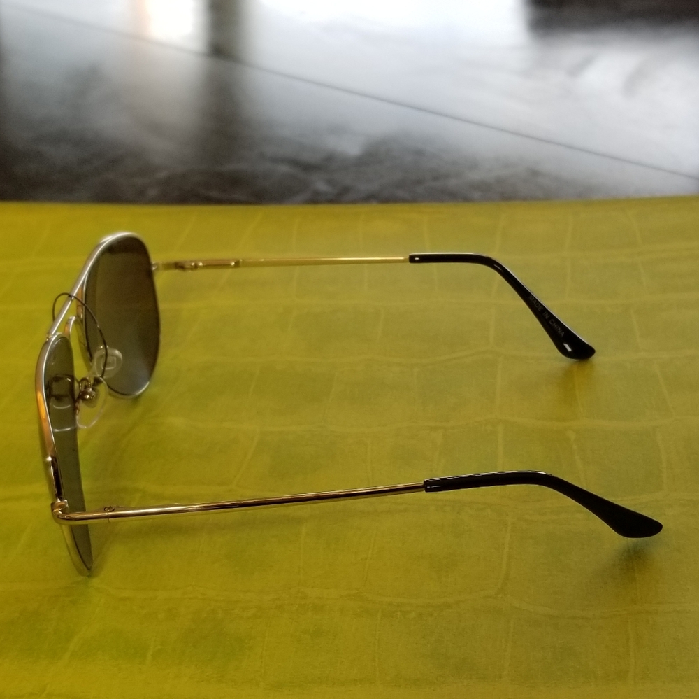 Iridescent Aviator Sunglasses - Picture 8 of 8